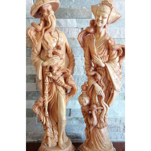 Statuettes couple d'Asiatique