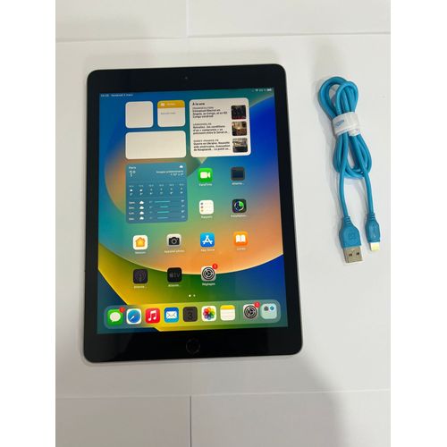 Apple iPad 6ème Génération 9.7" 32 Go Wi-Fi Tablette - gris