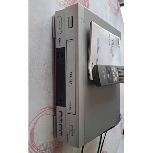 Magnétophone toshiba V-220EF