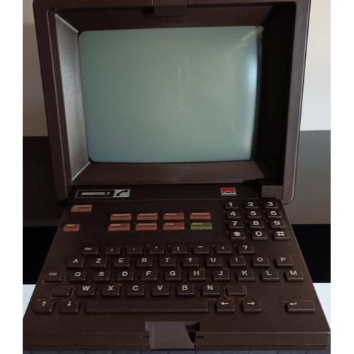 MINITEL 1 - TELIC ALCATEL (TERMINAL TELEMATIQUE MINITEL / VIDEOTEX ) 1985