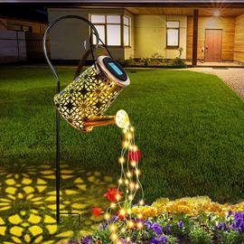 Des luminaires solaires de jardin pour des nuits étoilées