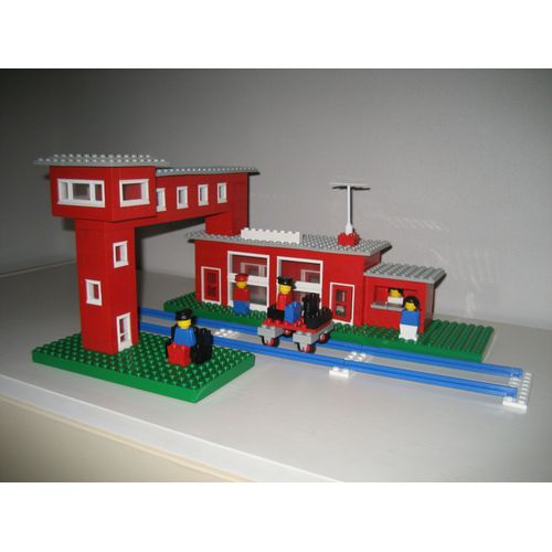 LEGO 148 Train Station Vintage