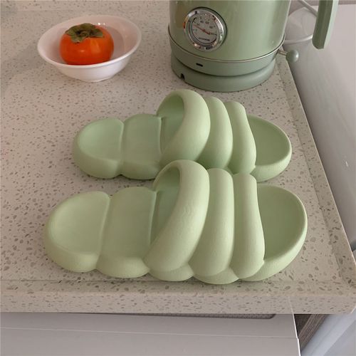 Sandales Pour Hommes Et Pantoufles Pour Femmes
