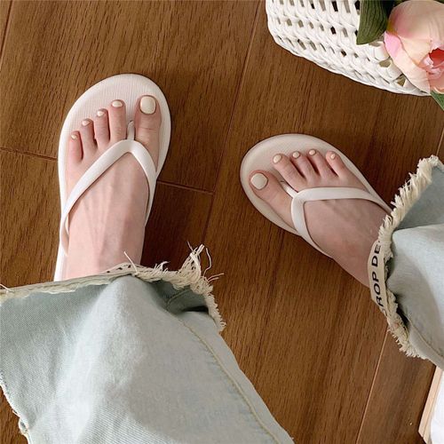Tongs De Couleur Unie Pour Femmes En Bord De Mer