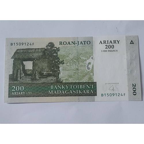 Madagascar 200 Ariary 2004 Neuf / Unc