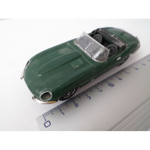 Jaguar Cabriolet Modele Type "E" Vert-Delprado