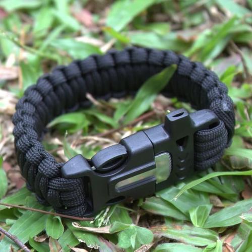 Outdoor Survival Bracelet Kits Paracord Cordon Rope Bracelets Urgence Vitesse Whistle Flint Allume-Feu Scraper Camping Randonnées