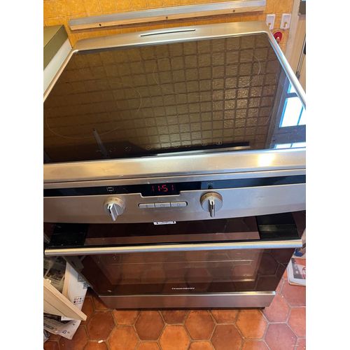 Cuisinière Thomson électrique sous garantie jusqu’à septembre 2025