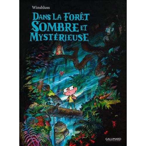 Dans La Forêt Sombre Et Mystérieuse