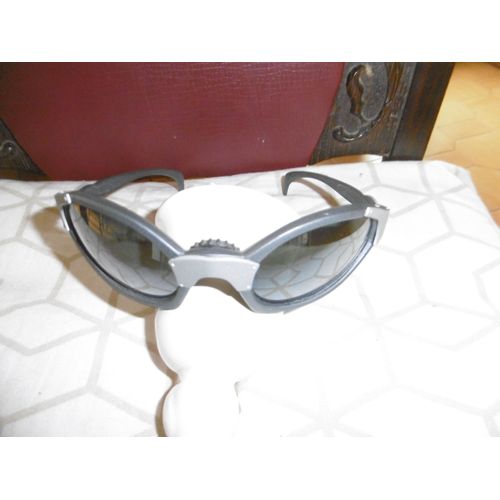Lunette De Soleil Monture Grise Verres Ovales Taille Unique Protection Uv 400 Ce Farbel 103