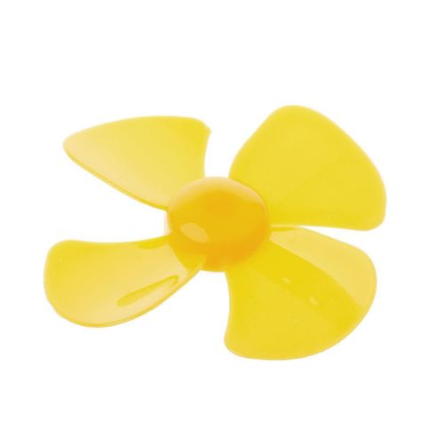Quatre pales laissent une hélice en plastique pour rc modèle de bateau à moteur avion