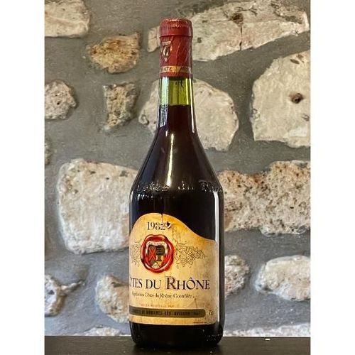 Vin Rouge, Cotes Du Rhone, Cave Vinicole De Morieres 1982