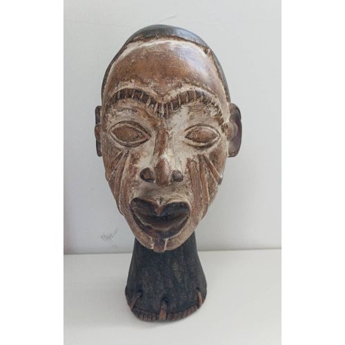TÊTE AFRICAINE en bois (H.31cm) - objet ancien - Art africain / Sculpture /Statuette