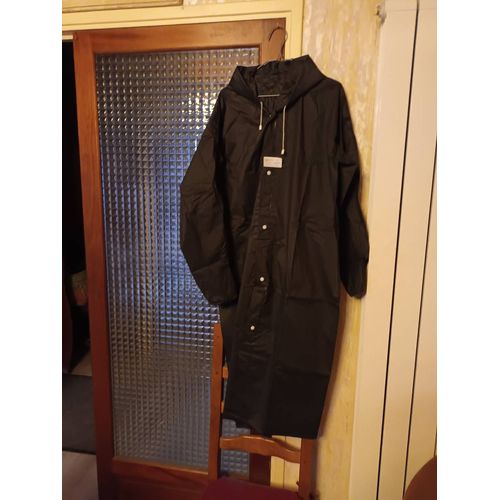 Impermeable Léger Avec Capuche Et Lacet Tu