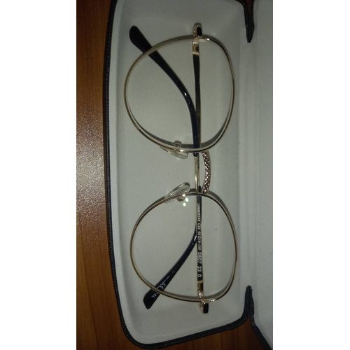 Montures Pour Lunettes De Vue En Excellent État Et N'ayant Jamais Servi.