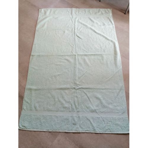 Serviette De Toilette Verte 141 X 93 Tertio Neuve Juste Lavée