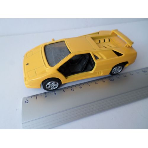 Epave Lamborghini Coupe Modele Diablo Jaune-New Ray