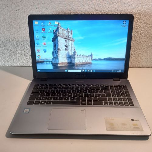 Asus P1501U 15.6" Intel Core i3 - Ram 4 Go - SSD 256 Go