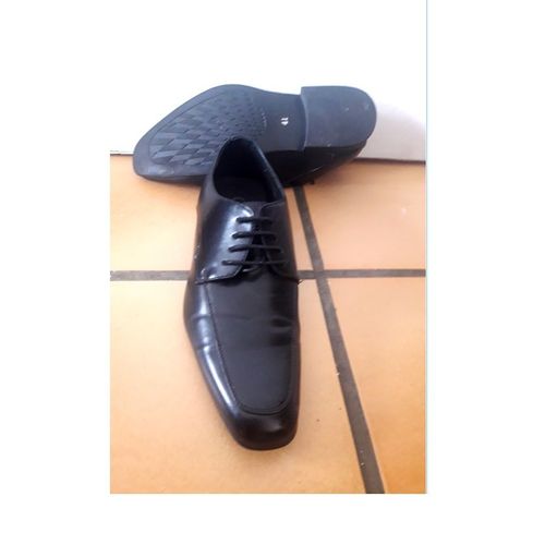 Chaussures Souliers Derby Cuir Noir Modèle Sombre Homme À Lacets Richelieu Pointure 41 Talon Plat 2 Cm Classique Habillé Marche Souple Elegant Chic Mariage Ceremonie Soirée Intemporel Trés Bon Etat