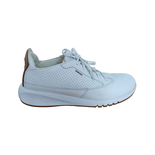 Baskets Basses Blanches. Geox. Cuir. Pointure 39