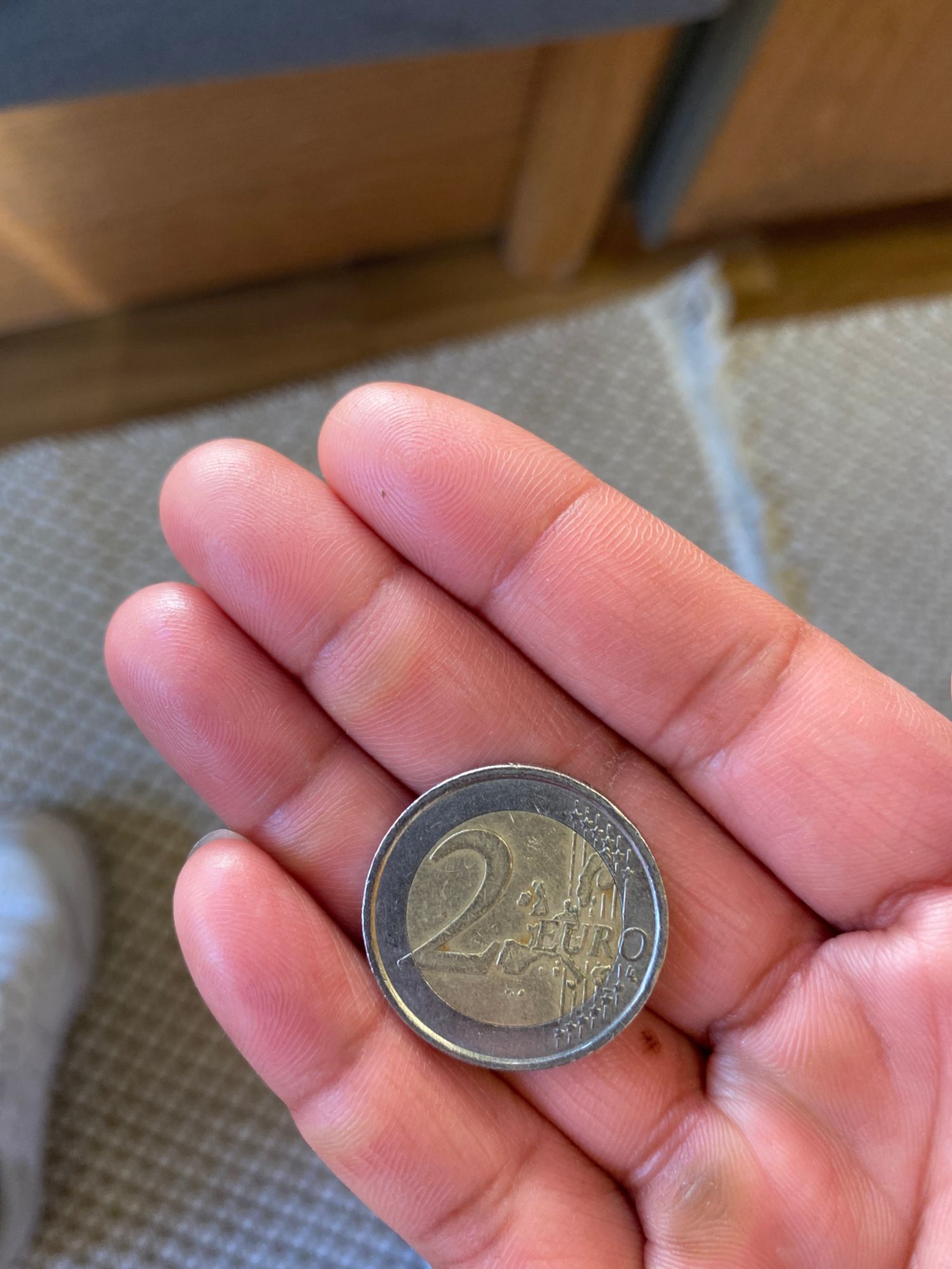 Bonjour Je Vends Pièces De Deux Euros Bon État Pas Trop Cher