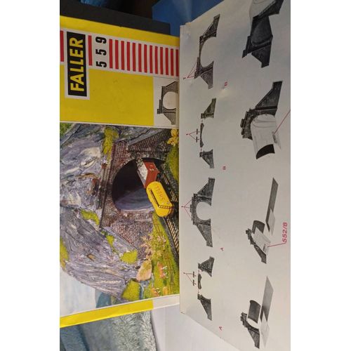 Lot De 2 Faller 559