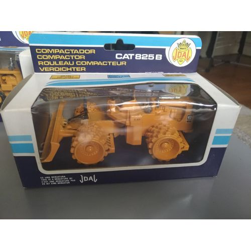 Caterpillar Miniature Cat825b