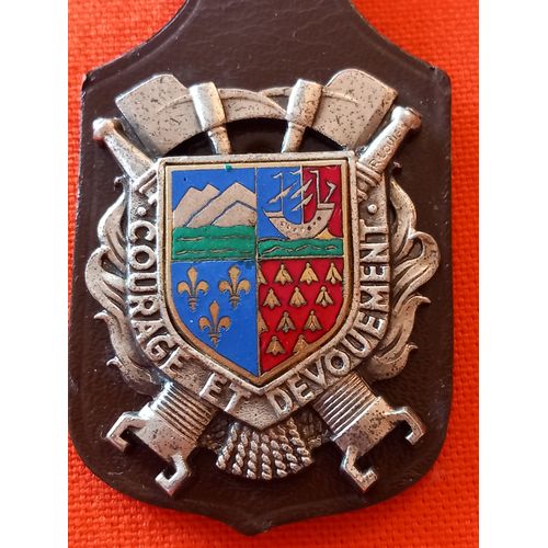Insigne Pompier De La Reunion (974) Arthus Bertrand