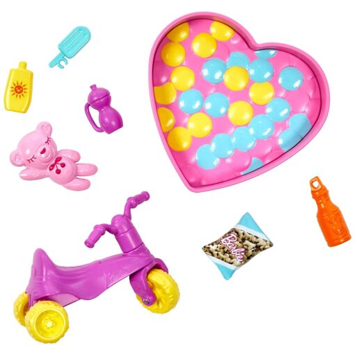 Barbie - Skipper Baby-Sitter - Coffret Ch�teau Gonflable - 7