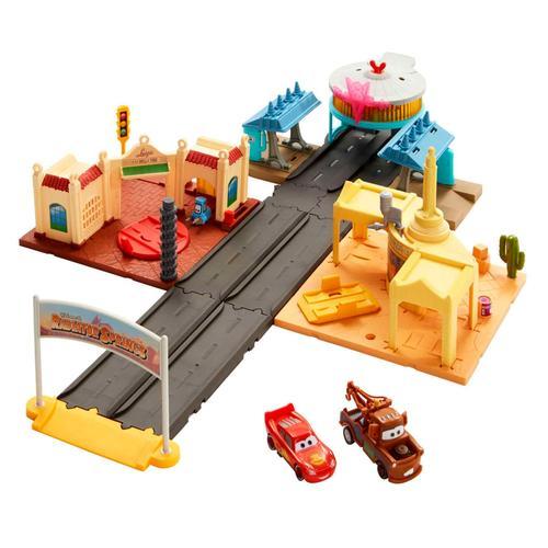 Disney Pixar Cars Disney · Pixar  Coffret Cars On The Road Visite À Radiator Springs