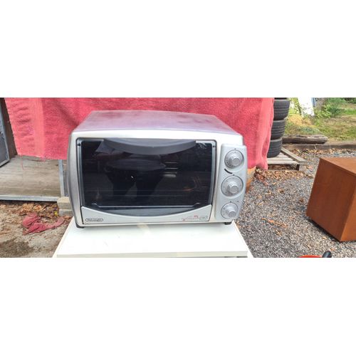 Four capacité 28L Delonghi EO3890A fonctionne