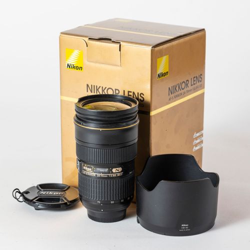 Nikon Zoom trans standard pro 24 - 70 f 2,8 ultra lumineux