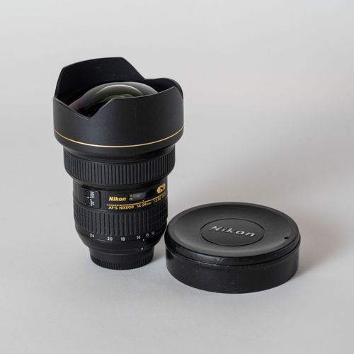 Nikon zoom grand angle Pro 14 - 24 mm f 2,8 lumineux