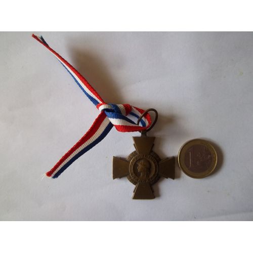 Collection Militaire Croix Du Combattant