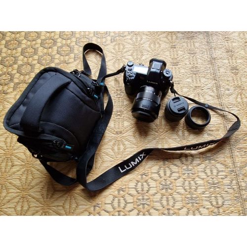 PANASONIC LUMIX G9 20.3 mpix + Objectif pour Hybride Panasonic 12-60mm F2.8-4.0 ASPH Power OIS et accessoires