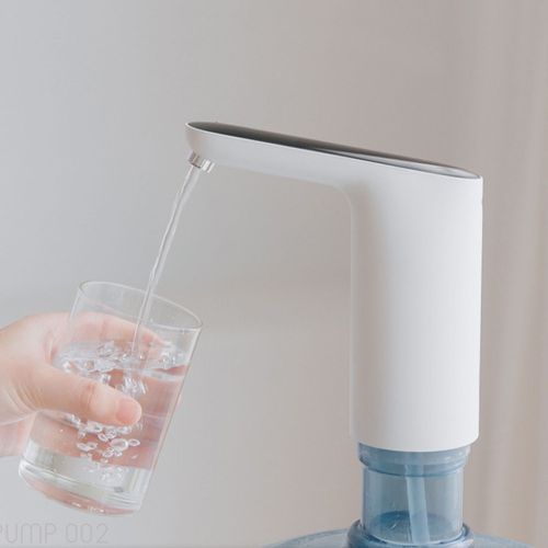 Distributeur d'eau intelligent Pompe de distribution d'eau électrique portable Pompe à eau potable rechargeable sans fil avec câb