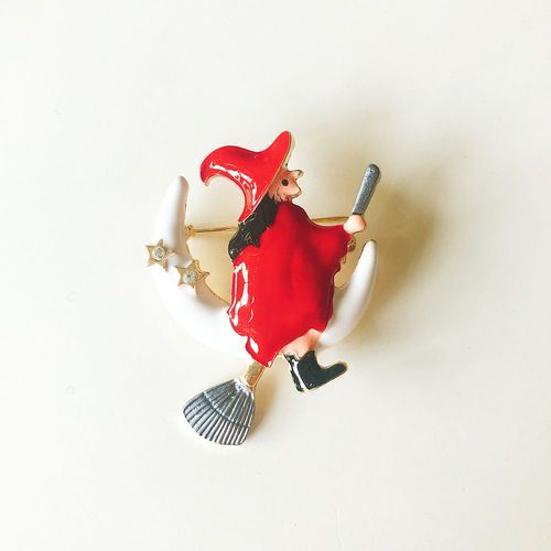 Broche De Sorcière En Métal Doré Pour Femmes, Nouvelle Collection, En Émail, À La Mode, Pour Halloween, Bijoux De Fête