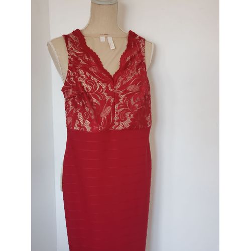 Vente De Vêtements Femme, Robe, Chaussure ,Veste Et Divers Accessoires.