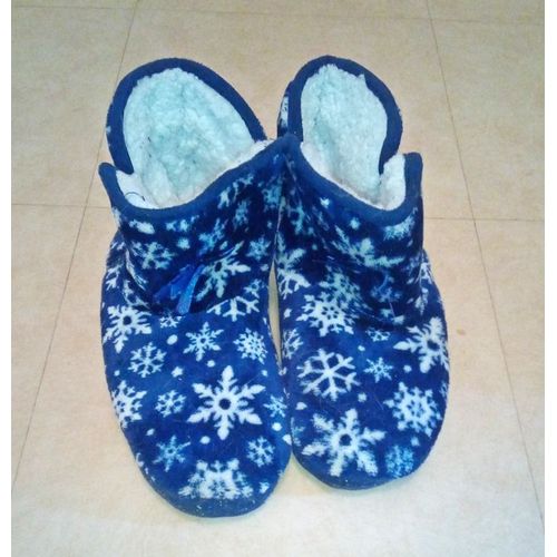 Chaussons Polaires Taille 39 ..
