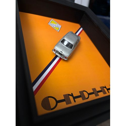 Cadre voiture Renault ONDINE échelle 1/43