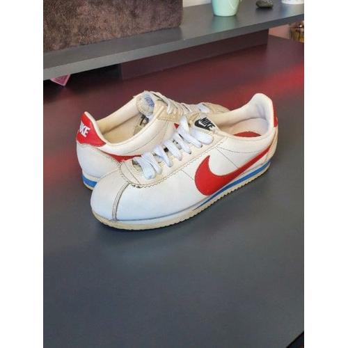 Nike Classic Cortez Chaussure Blanche Et Rouge En Cuir Basket 36.5 Eu / 6 Us Homme Et Femme