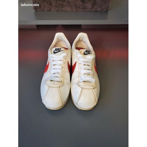 Nike Classic Cortez chaussure blanche et rouge en cuir basket 36.5