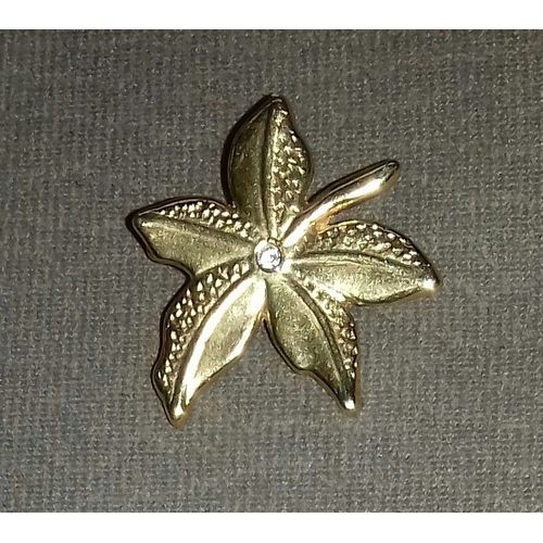 Broche En Métal Doré Forme De Feuille Avec Strass