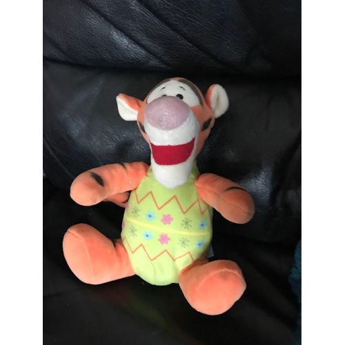Doudou Peluche Disney Nicotoy Tigrou Oeuf de Pâques Vert Etoile 17 cm
