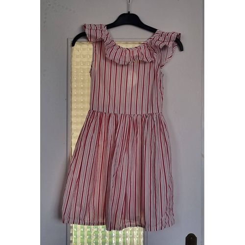 Robe Blanche Et Rouge À Rayure Col Volante Kiabi Taille 10 Ans