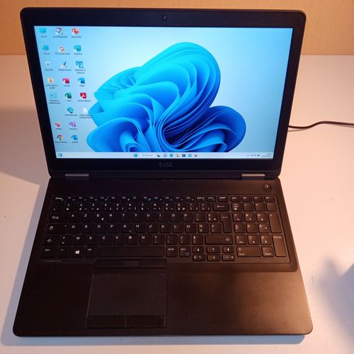DELL LATITUDE E5570 - I5 6300 U 2.4 Ghz - 8Go DDR4 - 480 Go SSD NvMe