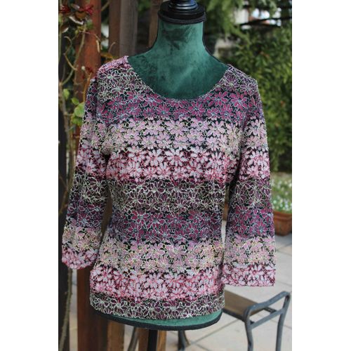 Beau T Shirt Burton Neuf À Fleurs De Style Dentelle Dans Des Nuances De Rose/Grenat.Taille Étiquetèe:2.