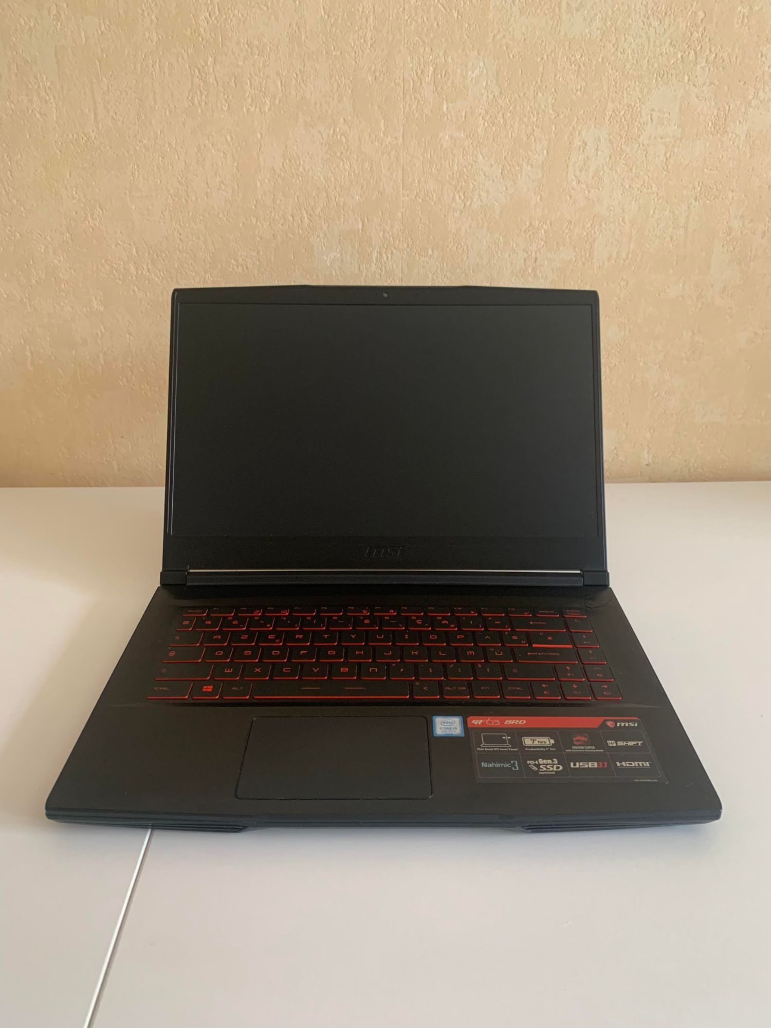 MSI GF63 8RD - 15.6" Intel Core i5-8300H - 2.3 Ghz - Ram 16 Go - SSD 500 Go + DD 1 To