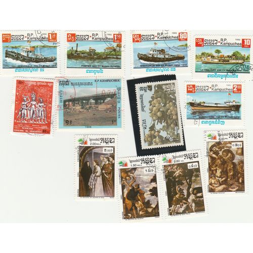 12 Timbres Du Kampuchea