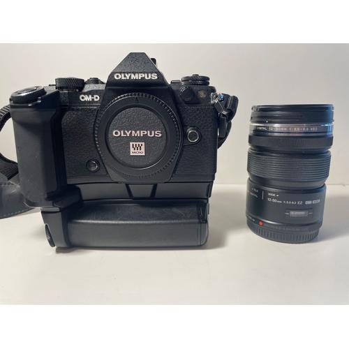 Olympus Omd-Em5 Mark ll 16 mpix Tropicalisé + Objectif 12-50 + Grip